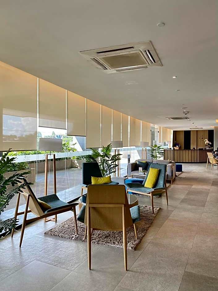 Aeon Towers Executive Suite 2BR 18th floor