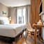 Hotel Magenta 38 by Happyculture