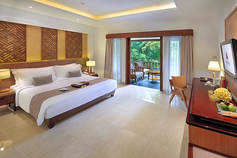 Photo 1 of 8 of Classic Deluxe Room Twin Bed with Daily Cocktails 