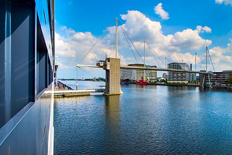 Sunborn London Yacht Hotel