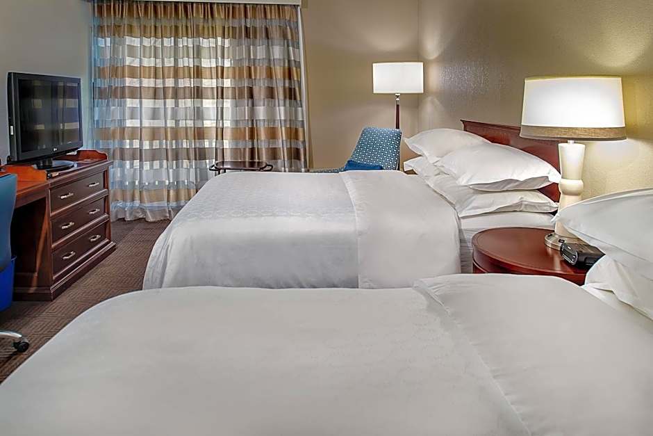 Sheraton Westport Chalet Hotel St. Louis