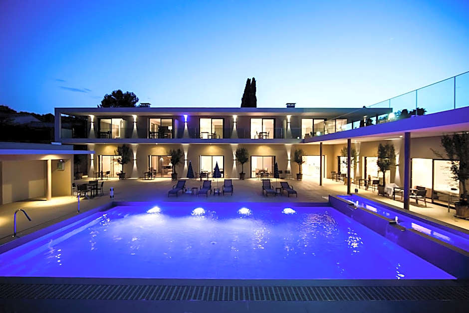 Seventeen Hotel