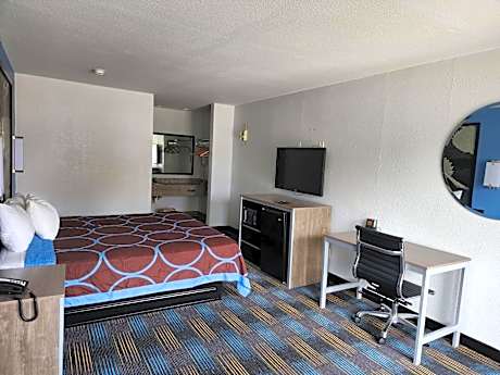King Studio Suite - Non-Smoking