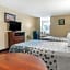 Econo Lodge Inn & Suites Forest
