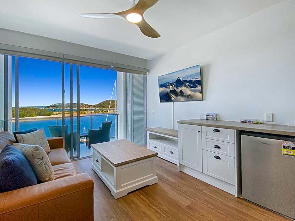 Blue on Blue Studio Room 1362