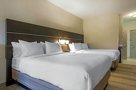 Queen Room with Two Queen Beds - Hearing Accessible/Non-Smoking