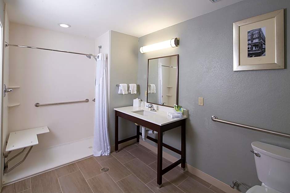 Holiday Inn Express & Suites Oklahoma City Dwtn - Bricktown By IHG