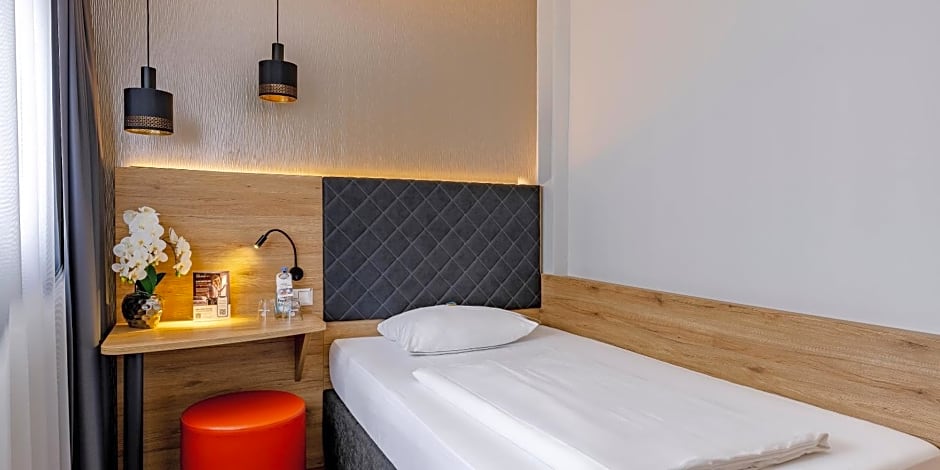 PLAZA INN Rieker Stuttgart Hauptbahnhof