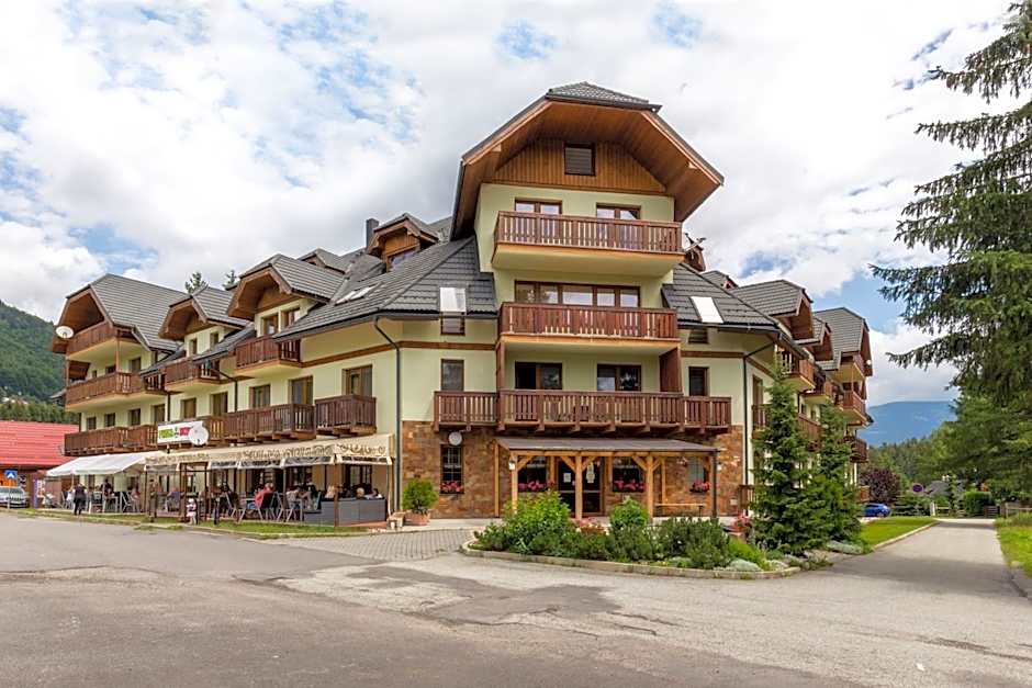 Apartment House Kamzík 9