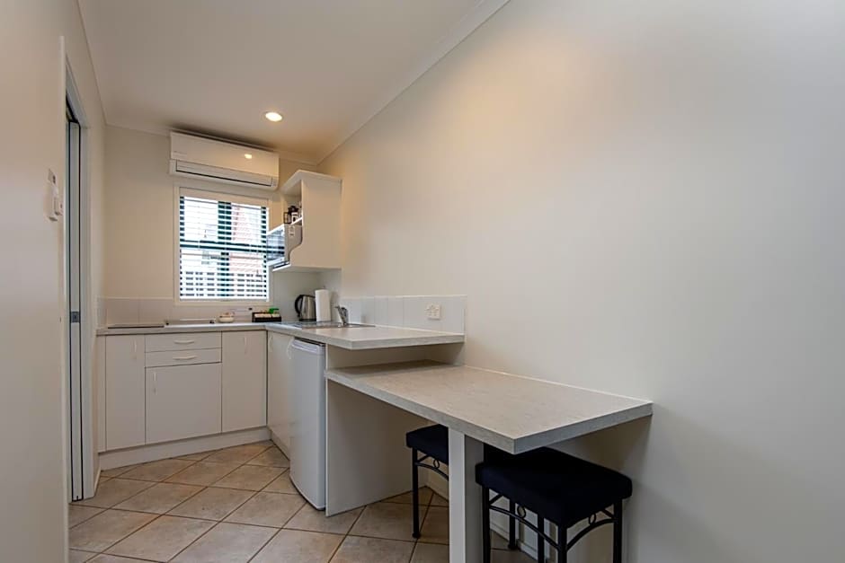 Cambridge Mews Motel