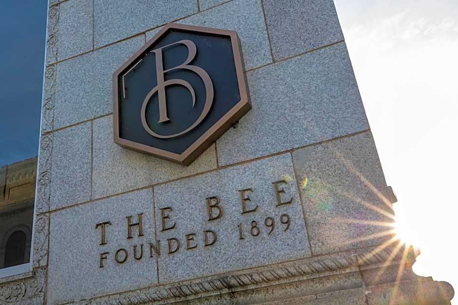 The Bee Hotel, Danville