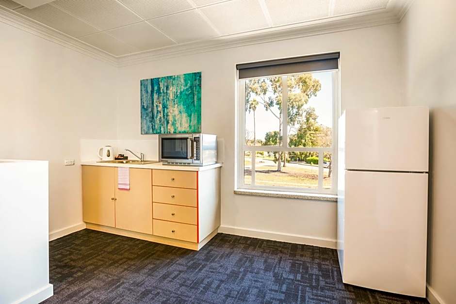 Nightcap at Rose & Crown Hotel