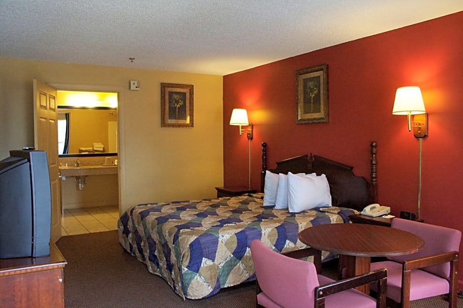 Glennville Inn