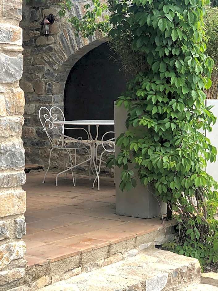 L Amourier chambres charme et confort avec Jacuzzi ou baignoire XXL