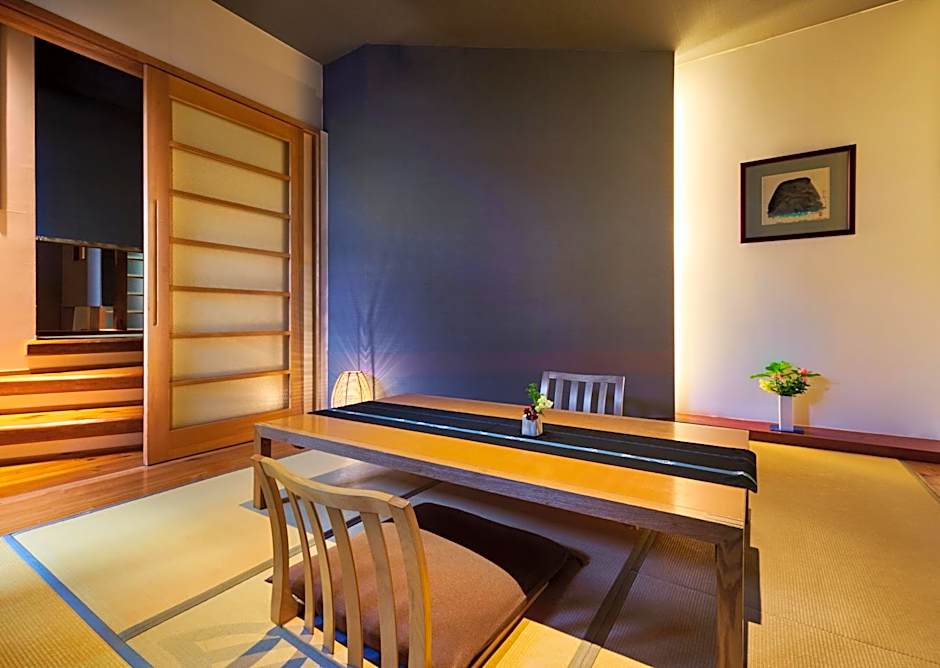 AKARI et KAORI formerly Taizanso