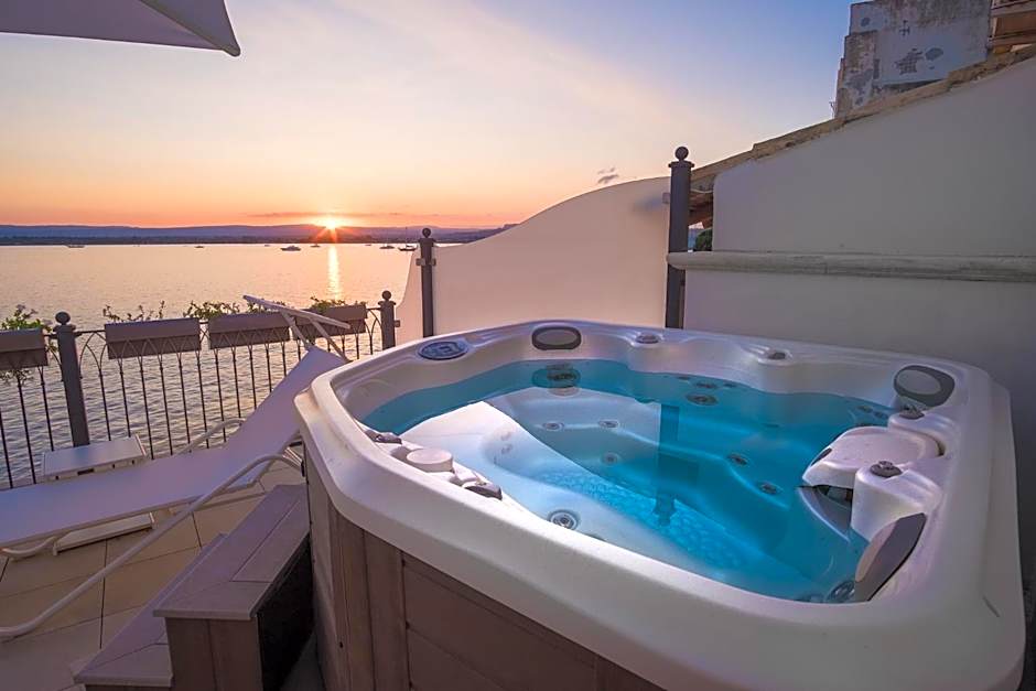 Palazzo Alfeo Aparthotel