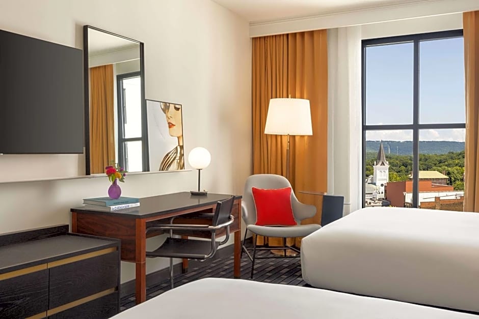 106 Jefferson Huntsville, Curio Collection by Hilton