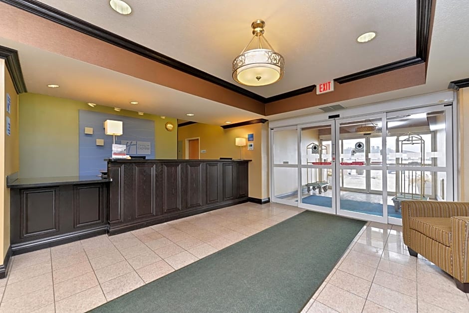 Holiday Inn Express Hotel & Suites Charlotte, an IHG Hotel