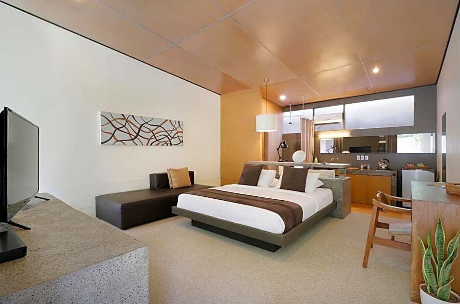 Clio Apartment
