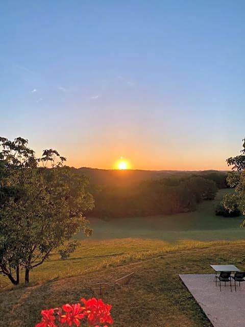 Domaine De Cazal – St.Cyprien, VA