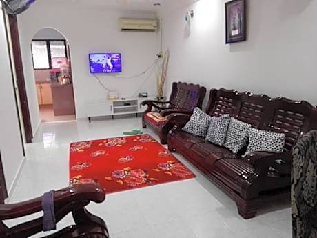 Idaman guesthouse Malay FAMILY ONLY