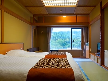 Twin Room with Town View - Non-Smoking