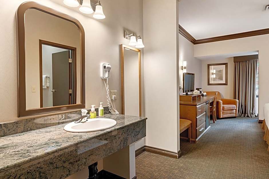 The Rundlestone Lodge