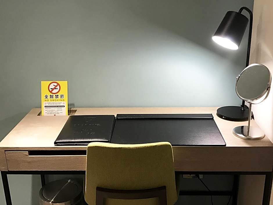 GOGO HOTEL City Hall