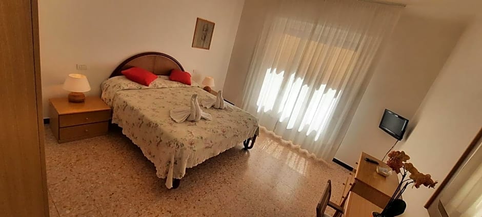 Hotel Dora