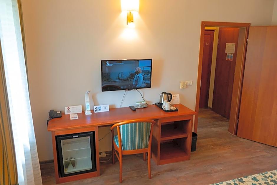 Best Western Plus Lido Hotel