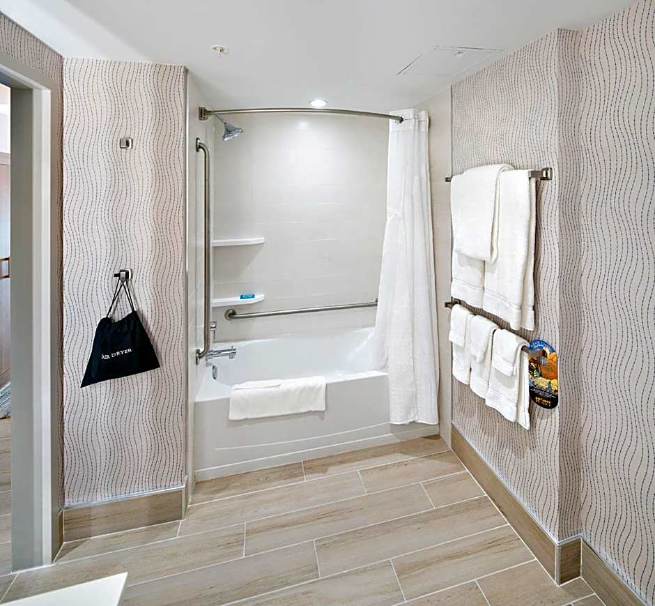 Holiday Inn Express Red Deer North By IHG