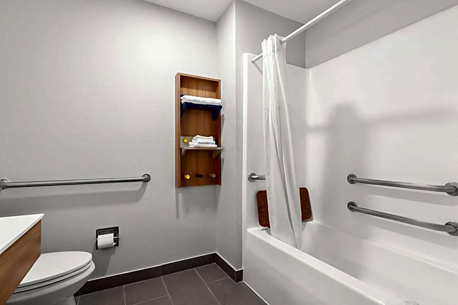 Microtel Inn & Suites By Wyndham Tulsa East