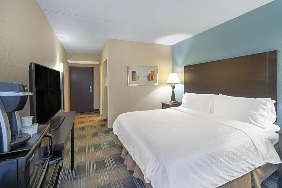 Holiday Inn Express Forsyth By IHG