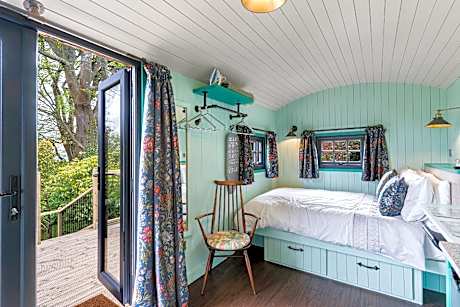 Handcrafted Shepherd's Hut & Shower