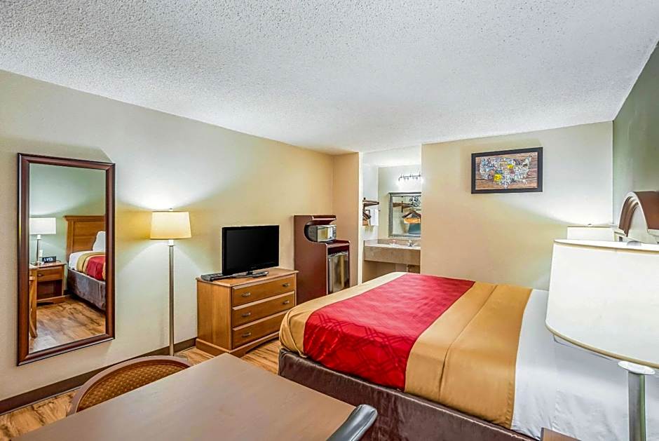 Econo Lodge Huntington - Barboursville University Area