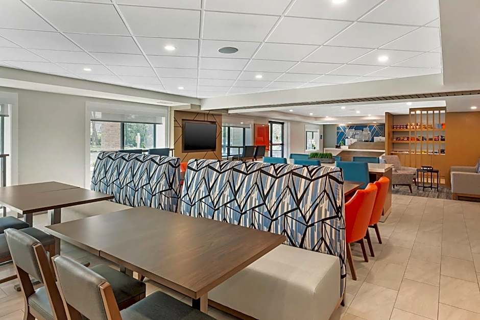 Holiday Inn Express Hyannis - Cape Cod by IHG