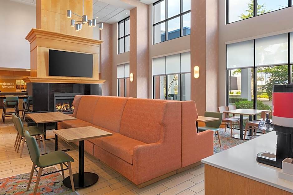 Hampton Inn & Suites by Hilton Langley-Surrey