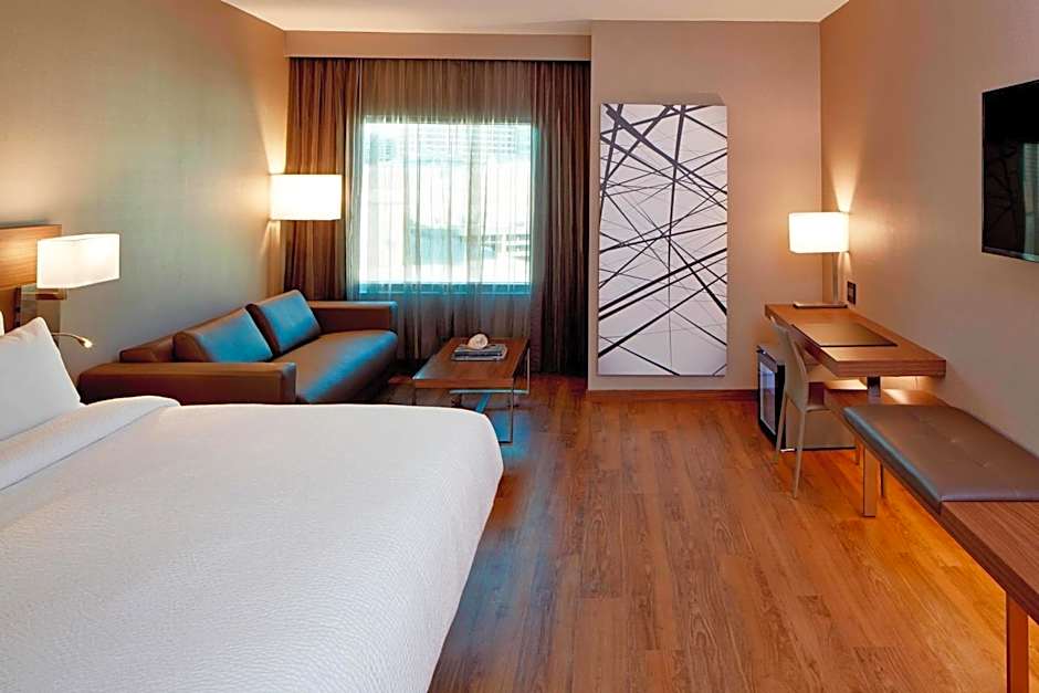 AC Hotel by Marriott Atlanta Buckhead at Phipps Plaza