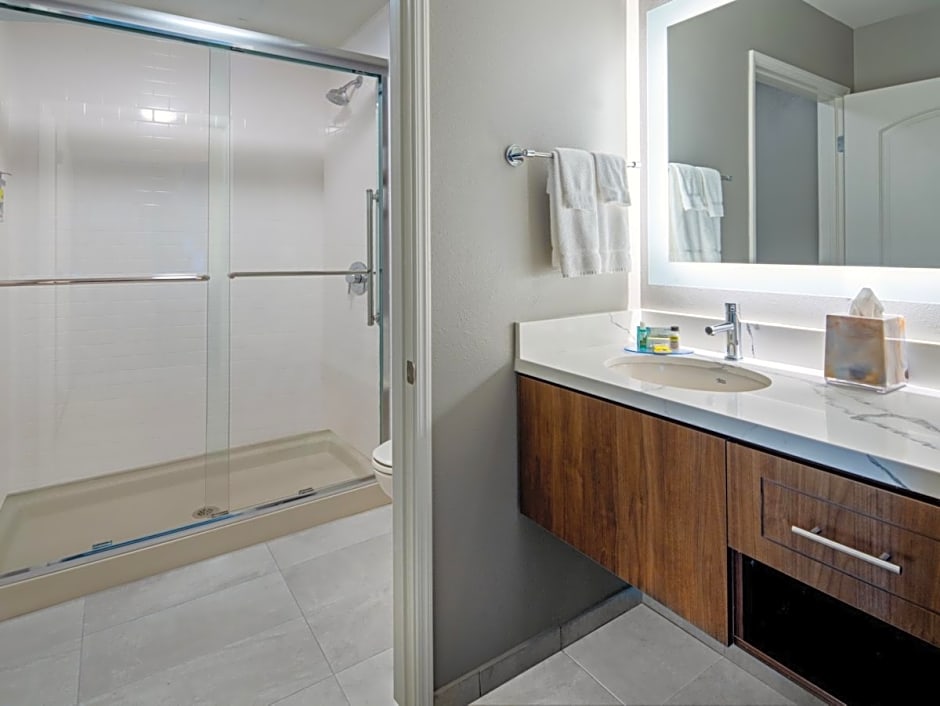 Staybridge Suites Long Beach Airport By IHG