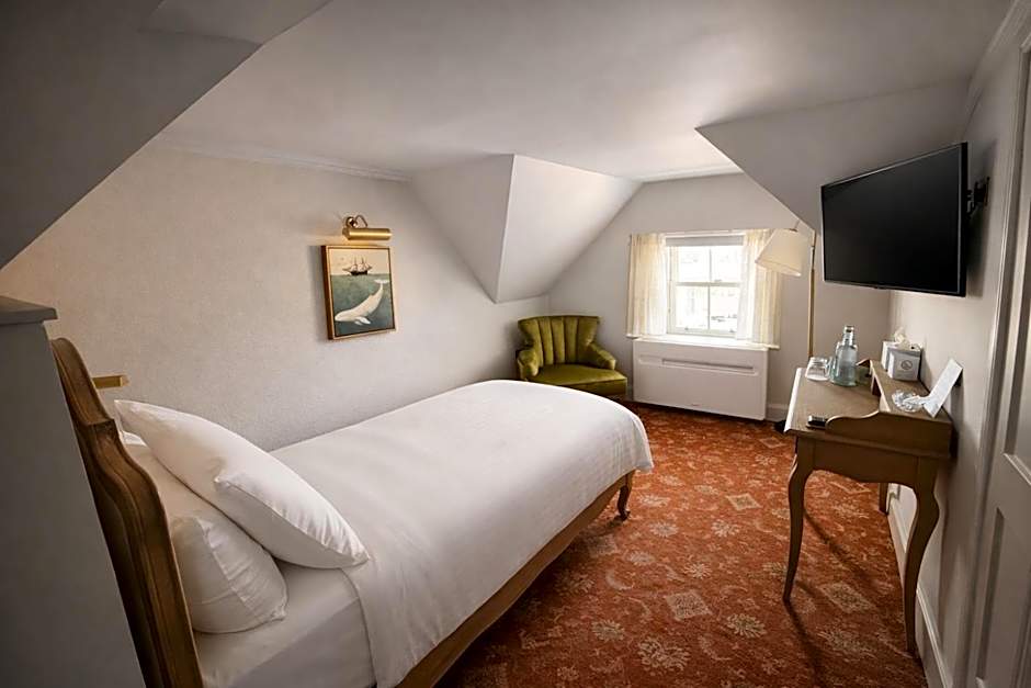 Royal Hotel