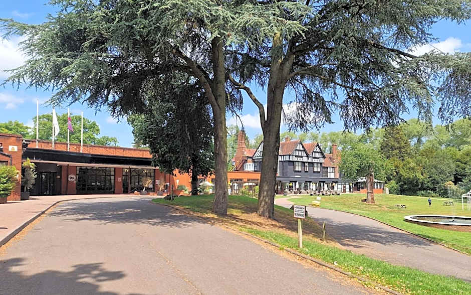 Britannia Royal Court Hotel