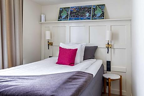 Standard Single Room - Smoking