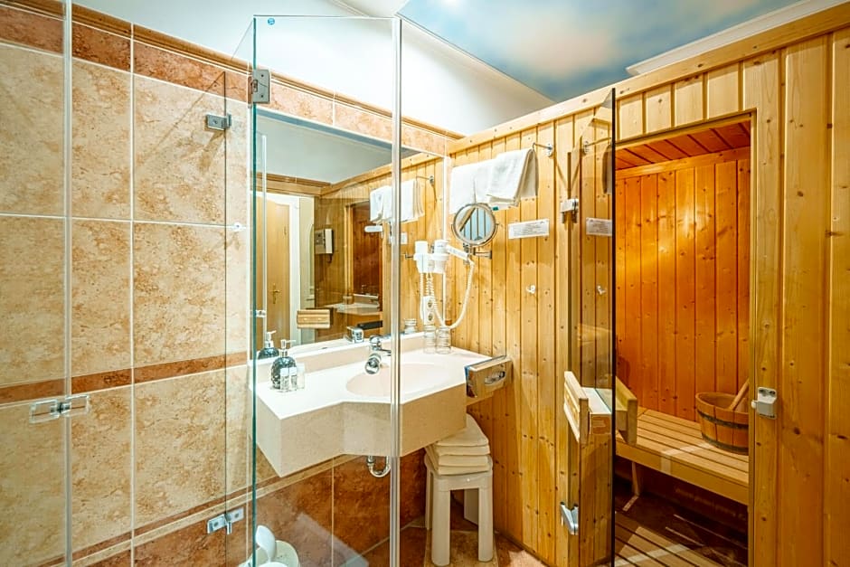 König Ludwig Design Hotel NEU Zimmer mit Sauna oder Whirlpool oder mehr