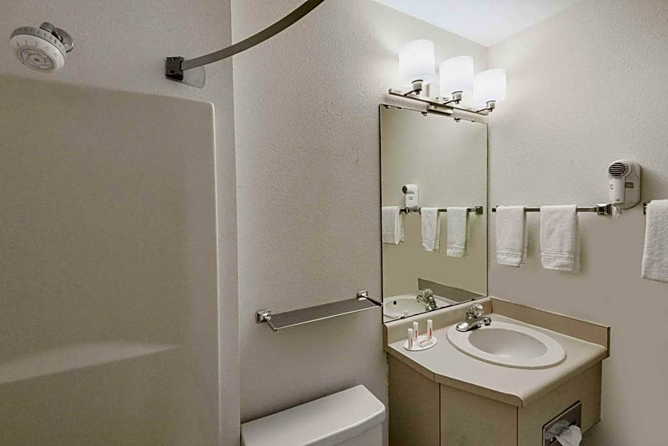 Days Inn by Wyndham Ashland