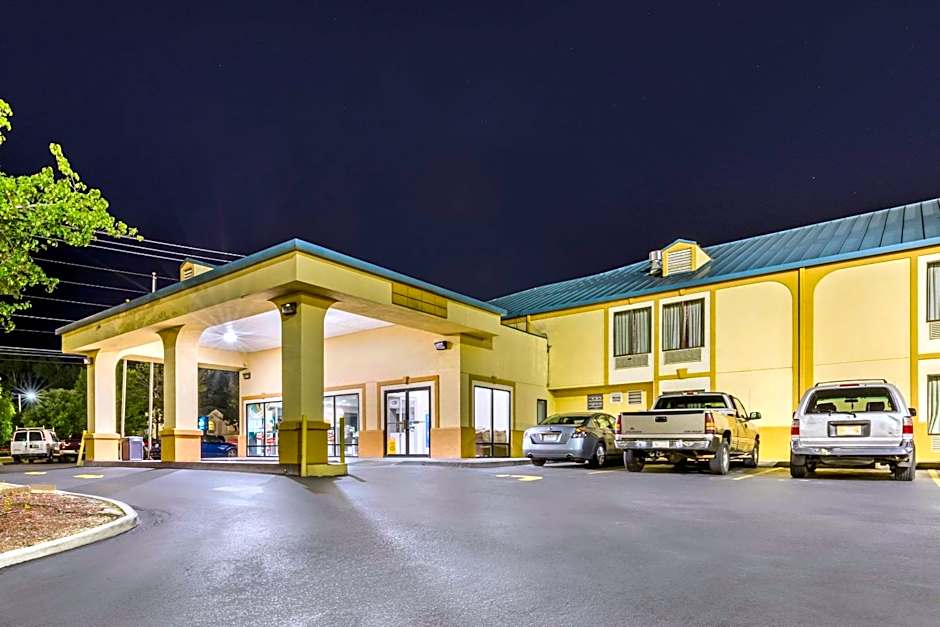 Quality Inn Auburn Campus Area I-85