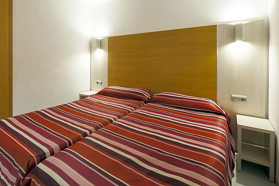 Ibiza JET Apartamentos - Adults Only