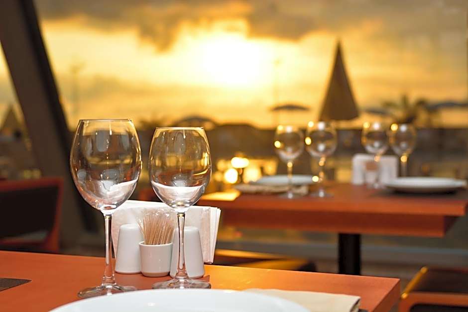 The Grand Gloria Hotel