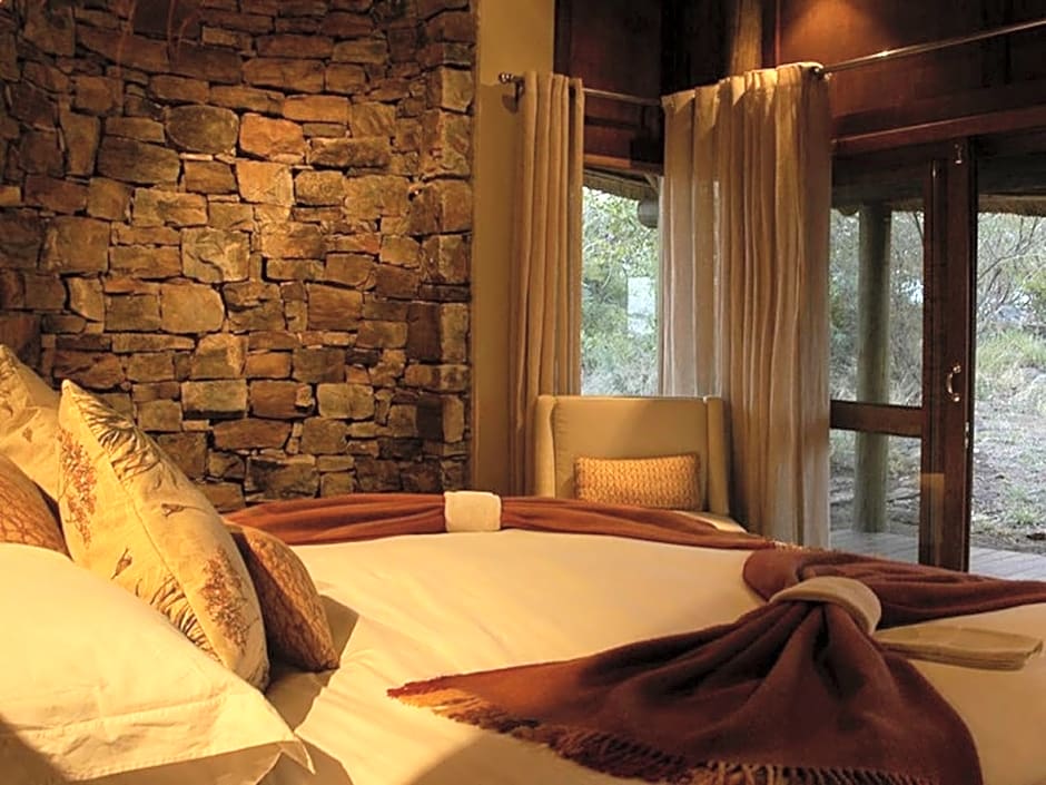 Buffalo Ridge Safari Lodge