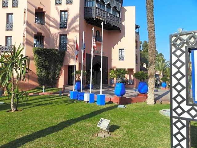 Manis Apartment Set in a Hotel Area