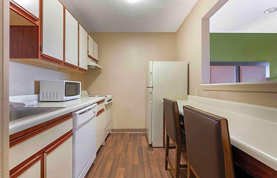 Extended Stay America Suites - Evansville - East